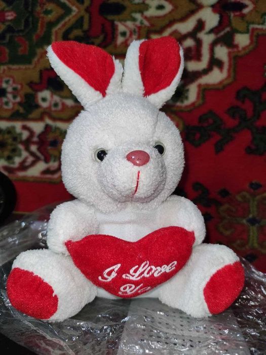 Продается  мягкая игрушка  "Заяц"