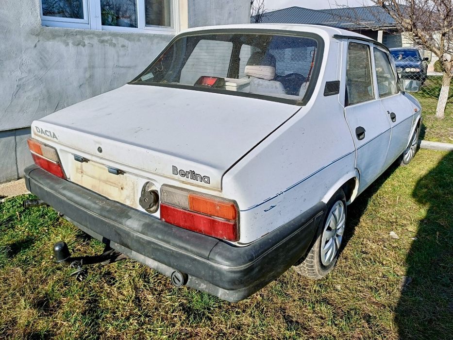 Vând Dacia Berlina 2003
