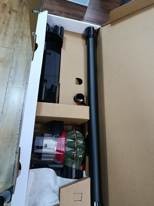 пылесос Dyson Cyclone V8.Модель с официальной гарантией + Доставка