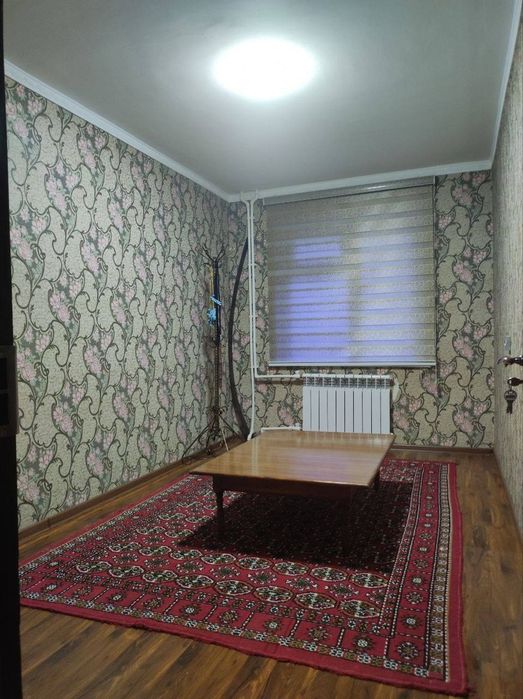 Тезда Гуливерда 4хона 1этаж квартира сотилади