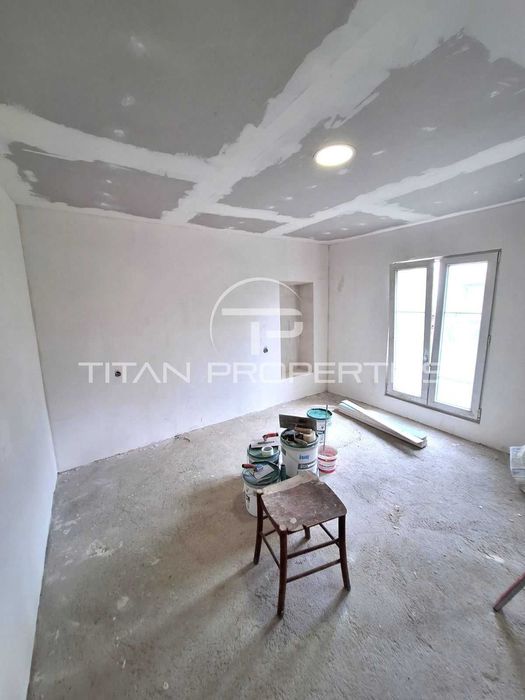 Едноетажна къща в Старосел