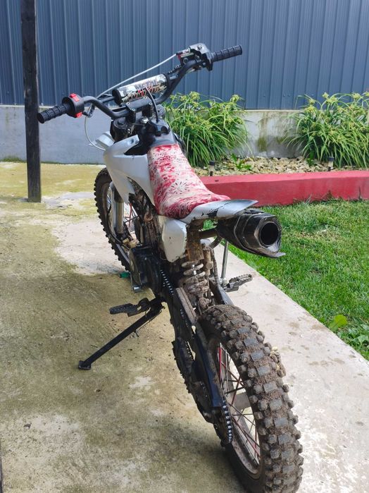 Vand sau schimb cross 125 cu kukirin g2 master