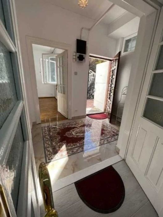 Proprietar, PIATA MUNCII, casa 3 camere de inchiriat, singur in curte