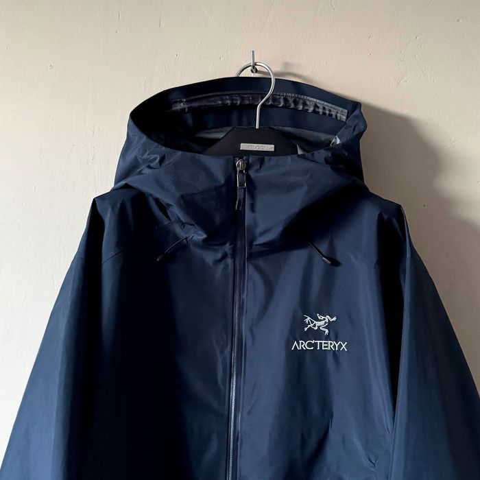 Леко яке Arcteryx ( Gore-Tex )
