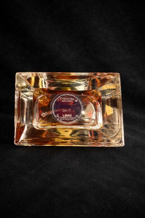 Parfum Yves Saint Laurent – Libre (varianta Flowers & Flames)