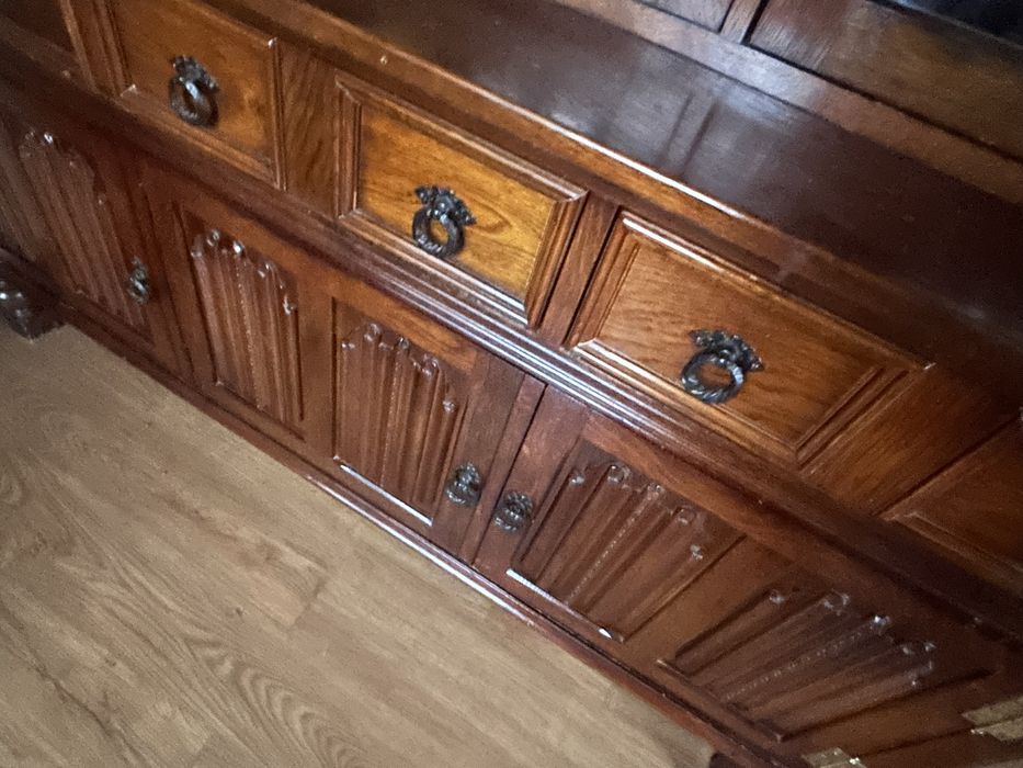 Продам буфет из дуба