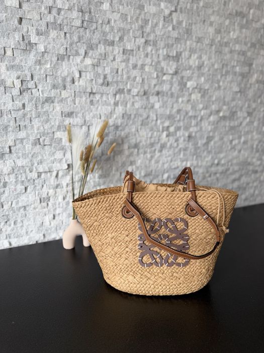 Хасърена чанта Loewe