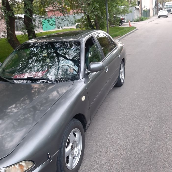 Галант Дутый 1993год
