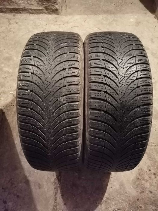 Продавам 2 броя зимни гуми 205.55.16 на 1 сезон дот 2021 Nexen