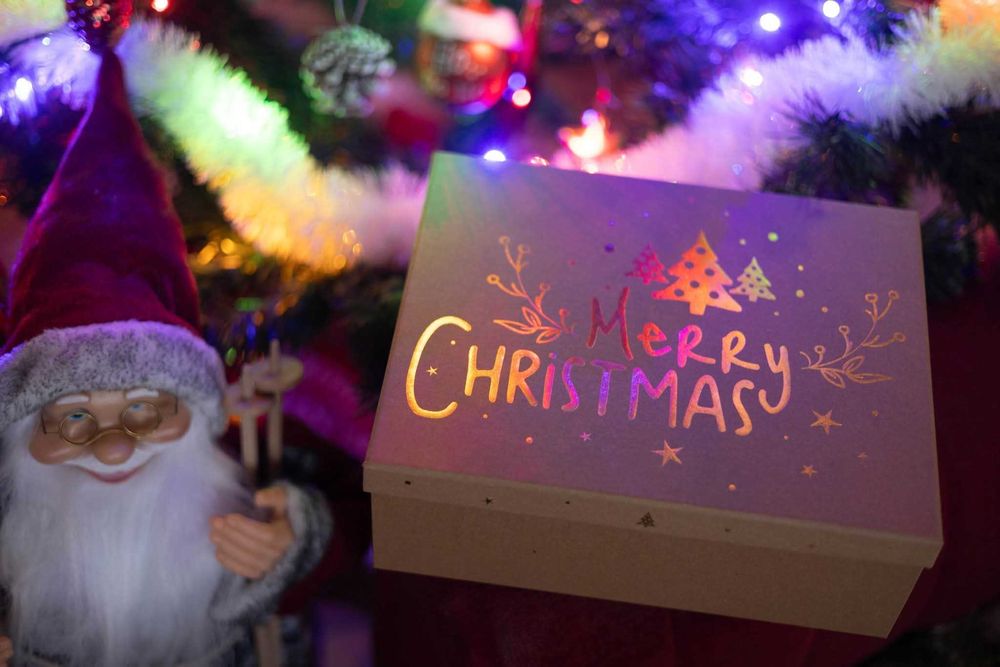 Коледни подаръчни кутии