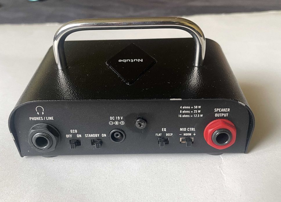 Продавам лампов усилвател за китара VOX-MV50 hight gain