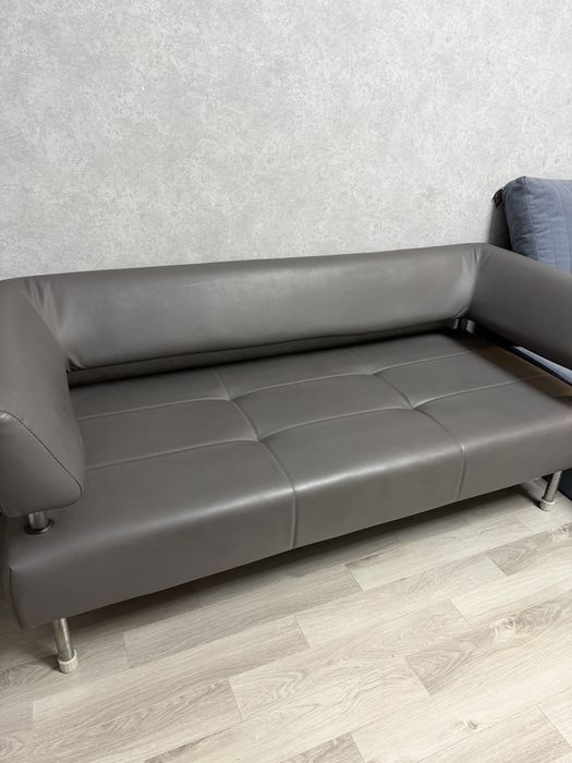 Диван офисный серый