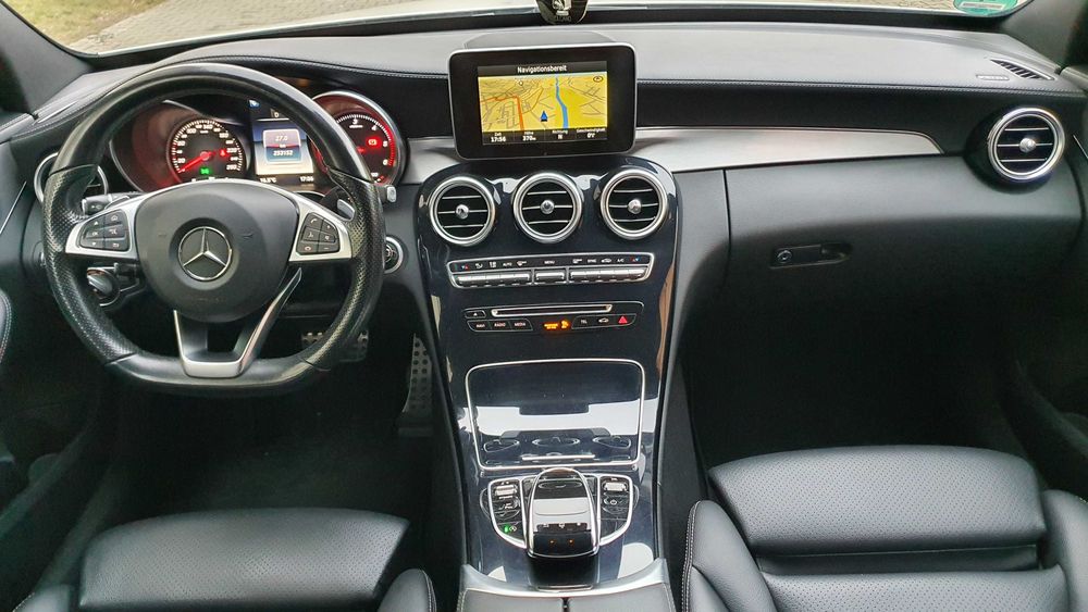 Mercedes C-Klass 220D AMG Pachet Interior-Exterior Led Navi Camera