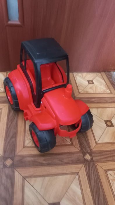Продам Трактор Машинку на колесах