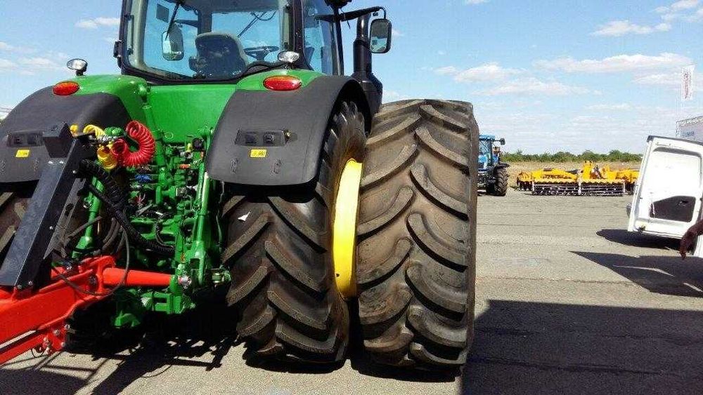 Cea mai buna oferta roti inguste tractor& combina John Deere/Case