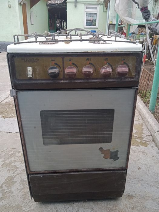 Газовая -плита .