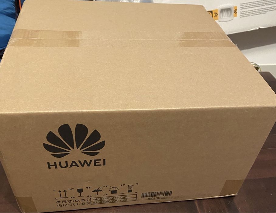 Invertor hibrid huawei sun2000-2ktl-l1 nou sigilat fara baterie