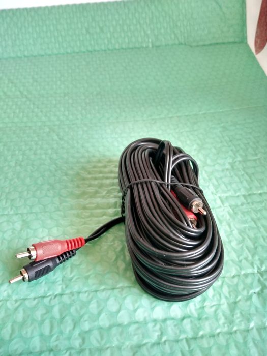 Cablu audio video cu mufe, fise audio video L-R, 15 m