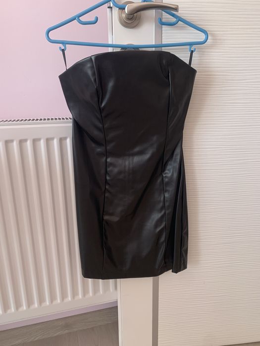 Кожена рокля за момичета