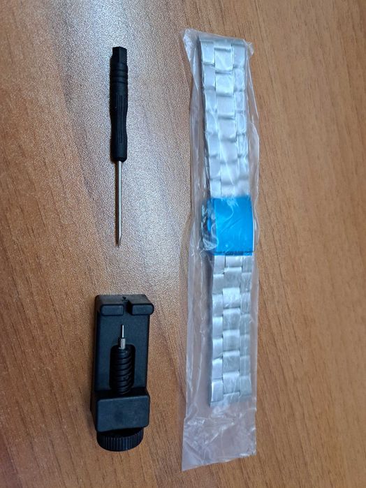 Комплект Метална каишка за смартчасовник и инструменти