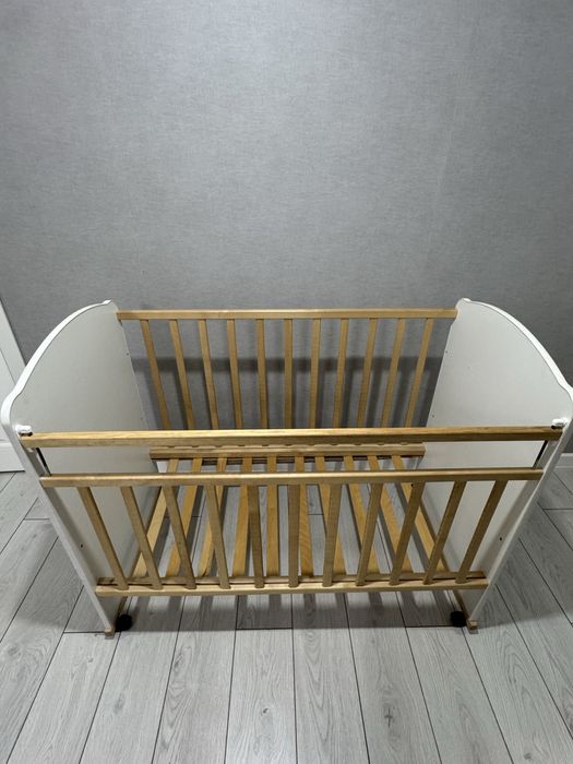 Продам детскую манежку