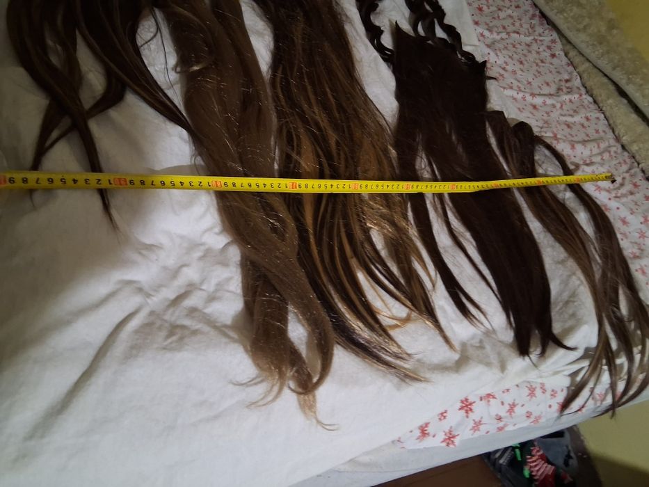 Продавам коса кичури