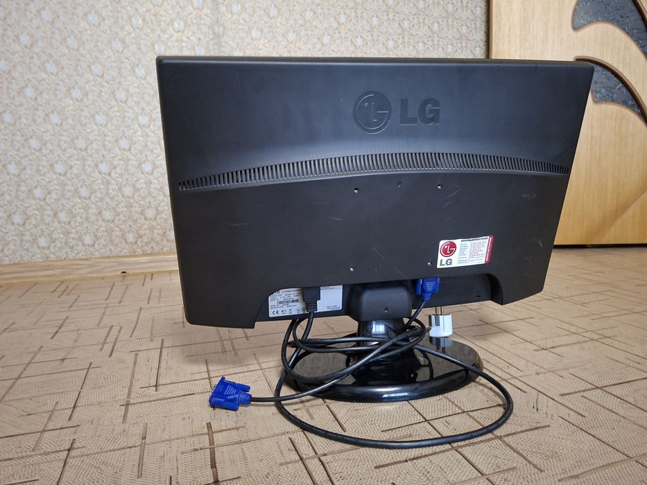 Продаётся монитор LG