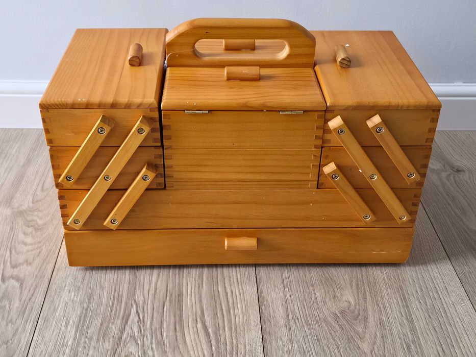 Cutie de depozitare din lemn cu 4 niveluri, Hobby Gift