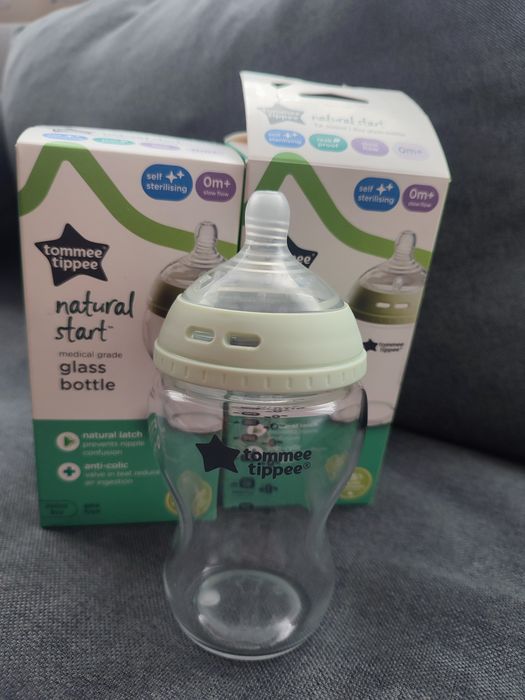 Стъклено шише Tommee Tippee