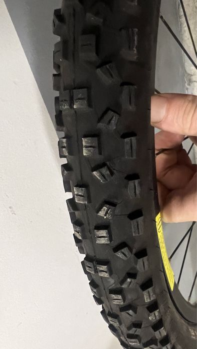 Set roti de bicicleta  26 cu anvelope schwalbe aproape noi