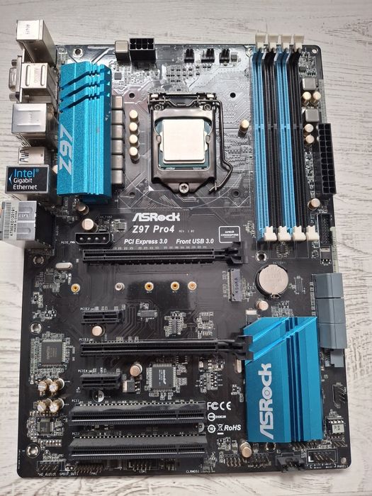 Vînd placa de baza Asrock z 97 Pro4 + procesor intel core i5 4670