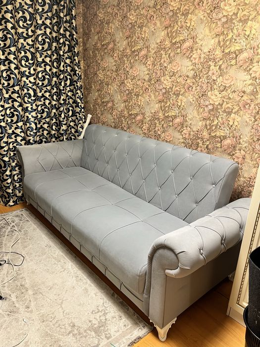 Продам голубой диван