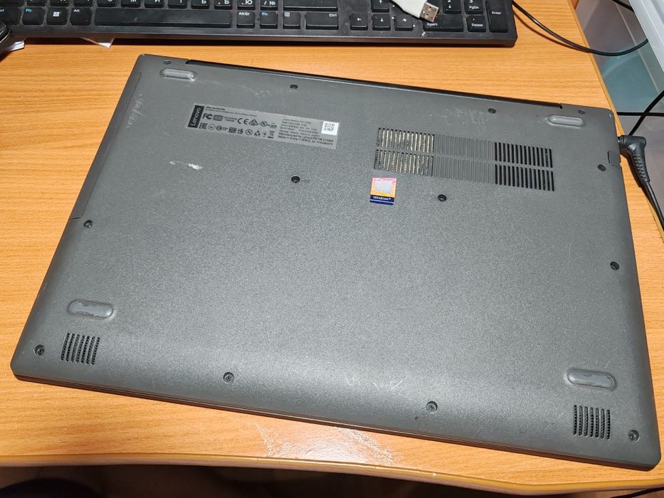 Ноутбук Lenovo Ideapad 330-15IKB 81DE