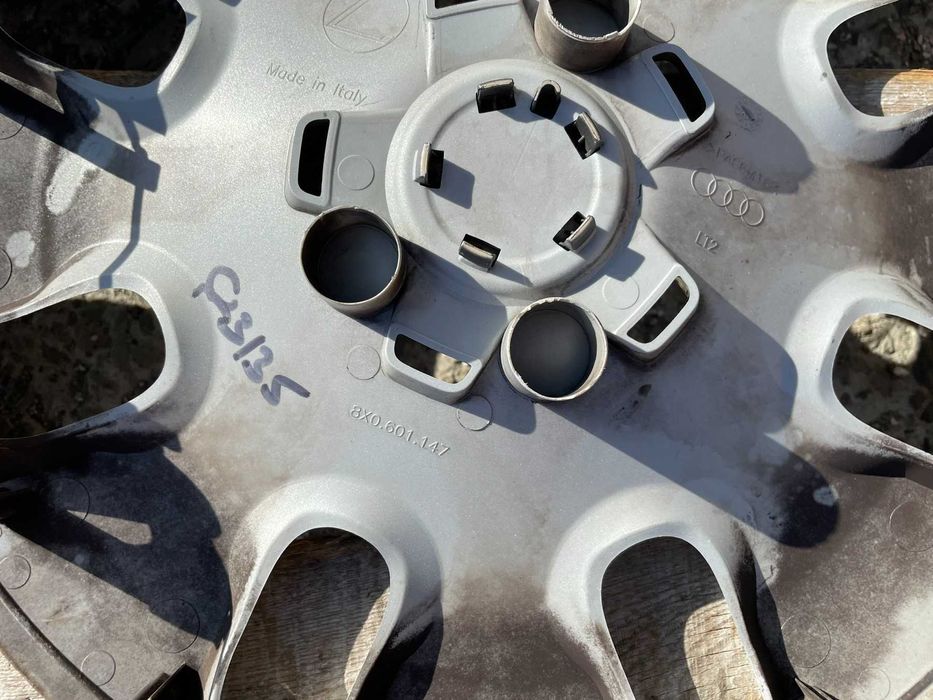 15 цола Тасове за Audi A1 A2 Ауди А1 Оригинални 8X0601147