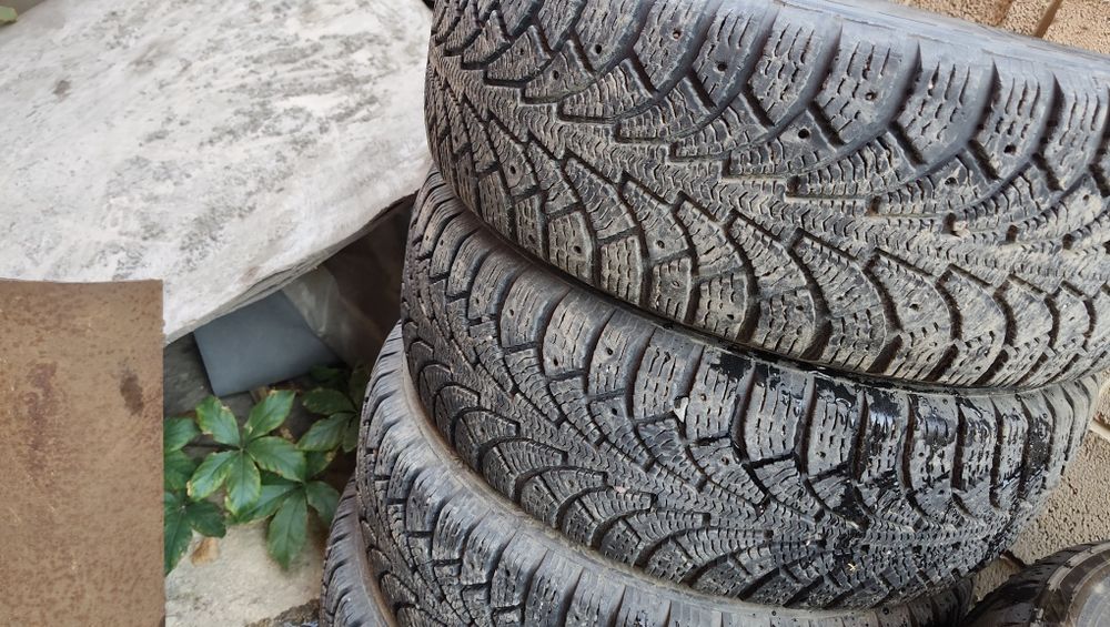 Продам шины  195/60 /R15