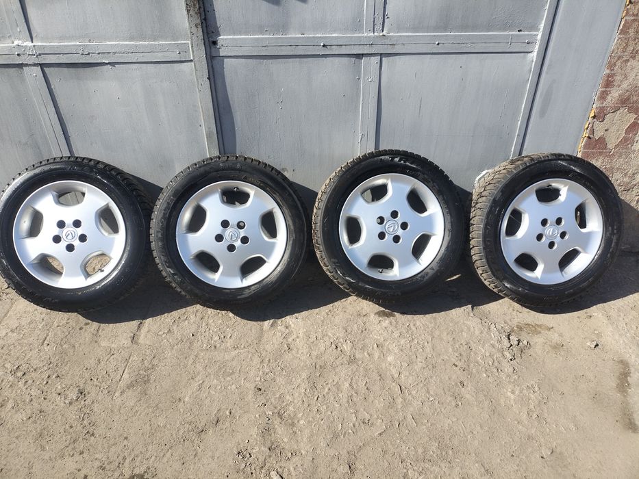 Продам комплект диски резина