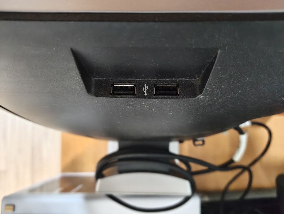 Монитор 20" IPS (HDMI, VGA, DisplayPort)