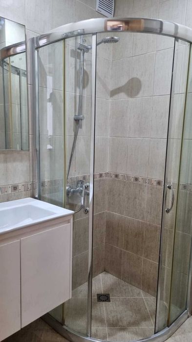 Дава се под наем Тристаен апартамент в София, Изток - 65 кв.м за 847.62 € - Снимка #4