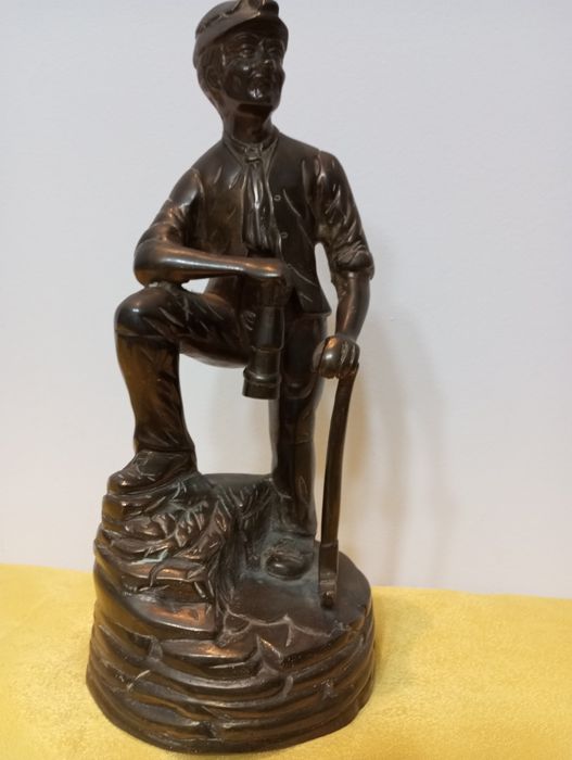 Statuetă bronz miner h 32 cm