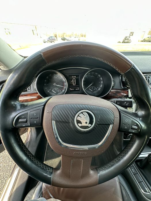 Vand Skoda Superb 2 an 2011 motor 1.6 tdi 136 cai 267000km reali
