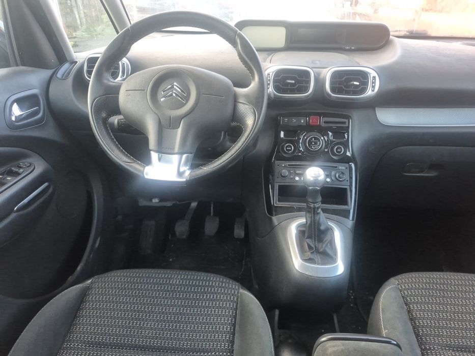 Citroen Picaso/An 2011/1.4Benzina/140000Km/Invarte dar nu porneste