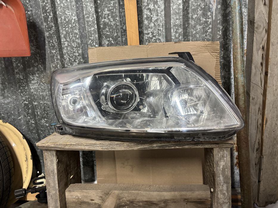 Фары линзованные на Гранту