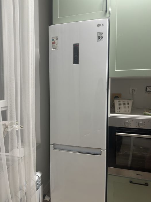 Продам холодильник LG