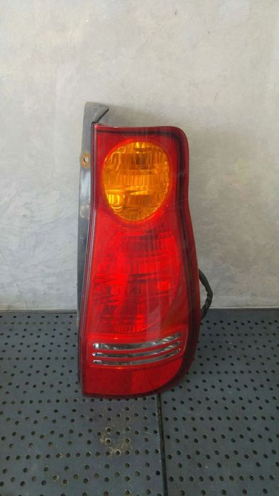 Stop tripla lampa dreapta hyundai matrix fc 92402170