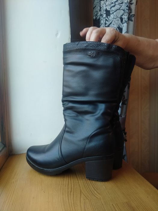 Сапоги зимние, черные