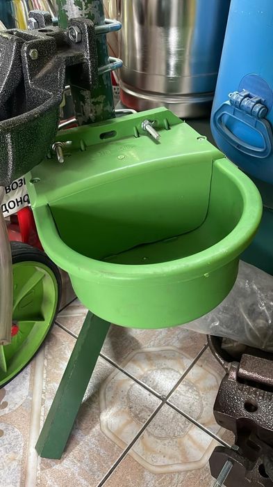 Поилка для КРС автоматически