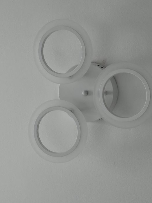 Lumina led  cu telecomanda