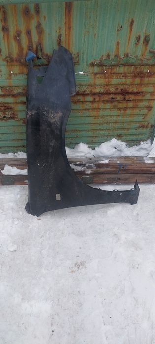 Крыло переднее правое для Toyota Camry 02-06