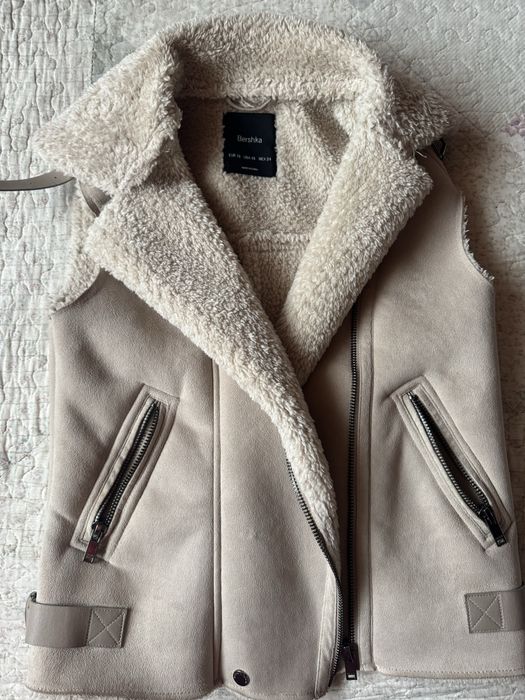 Vesta dama Bershka marimea XS