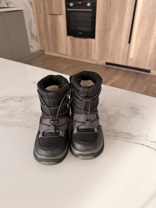 Обувь на мальчика размер 26-28